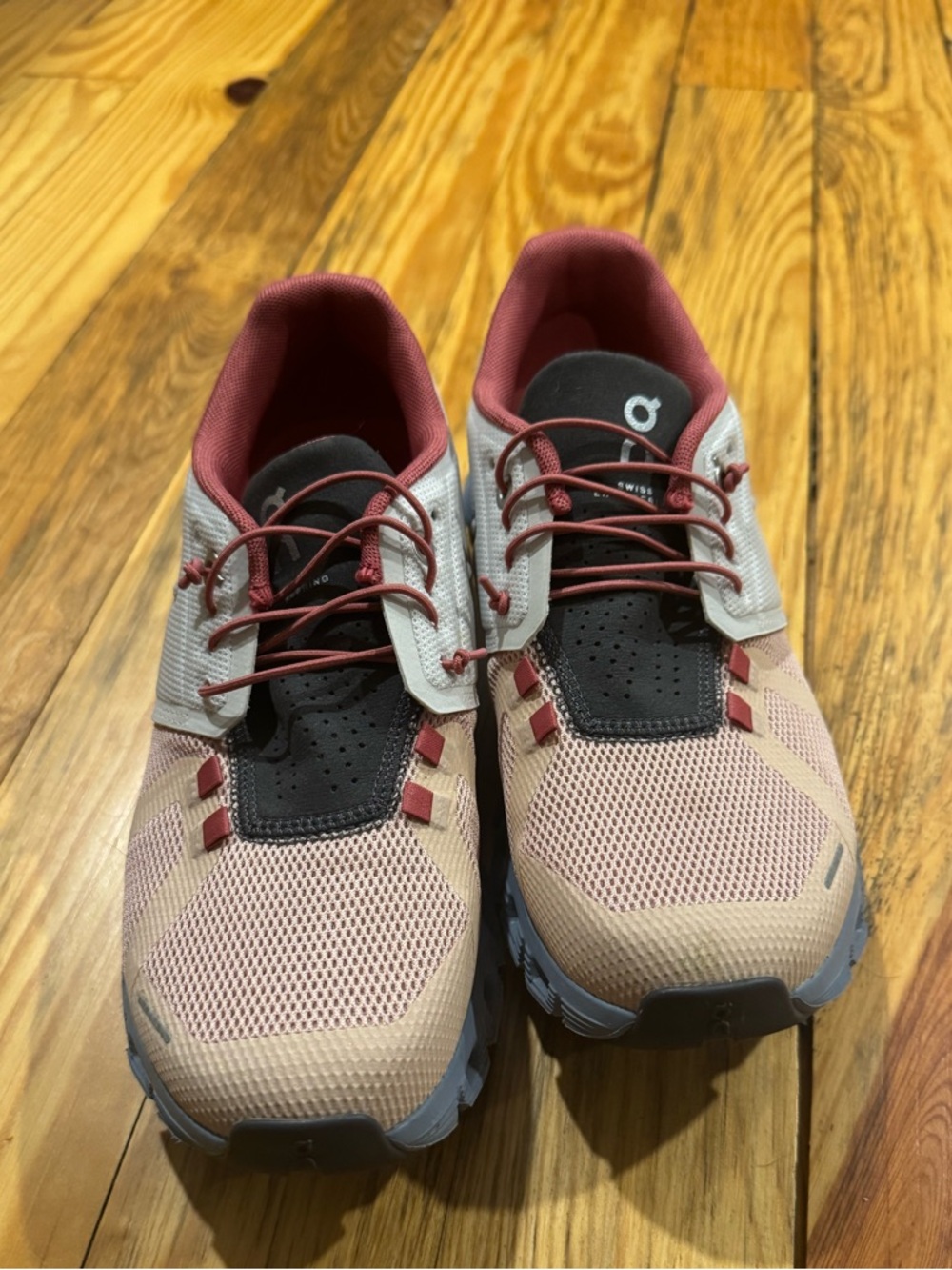 On Women’s Cloud 5 Sneakers Ice/Prairie Pink